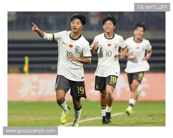 U16国足大胜8-0徐正鹏传中助攻张伯霖精彩头球破门